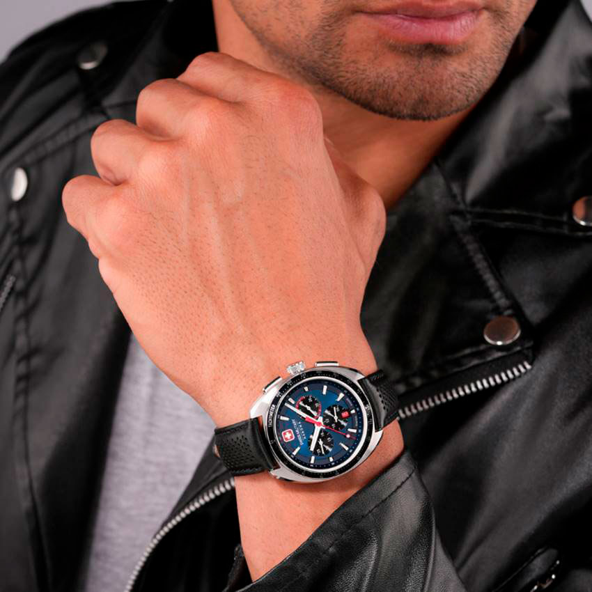 Часы Swiss Military Hanowa Defender 			