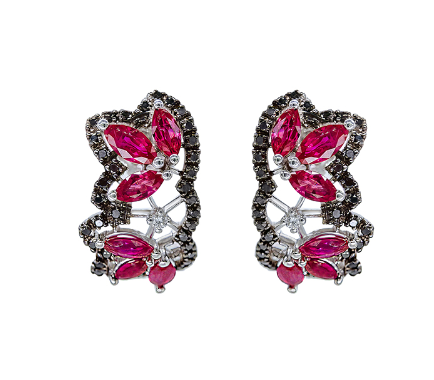 Комплект Stefan Hafner – чёрные бриллианты и рубины Комплект Stefan Hafner – чёрные бриллианты и рубины