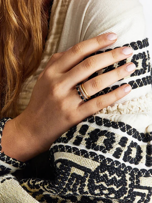 NANIS MYSTERY BLACK MYSTERY BLACK