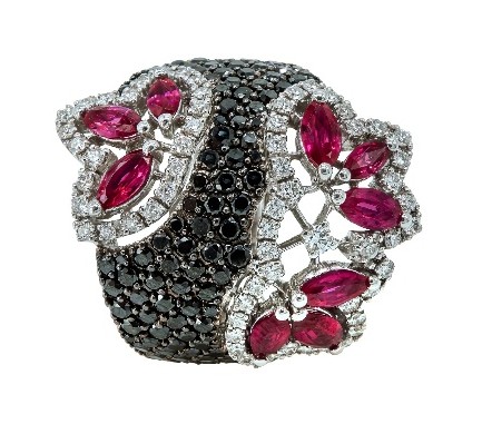 Комплект Stefan Hafner – чёрные бриллианты и рубины Комплект Stefan Hafner – чёрные бриллианты и рубины